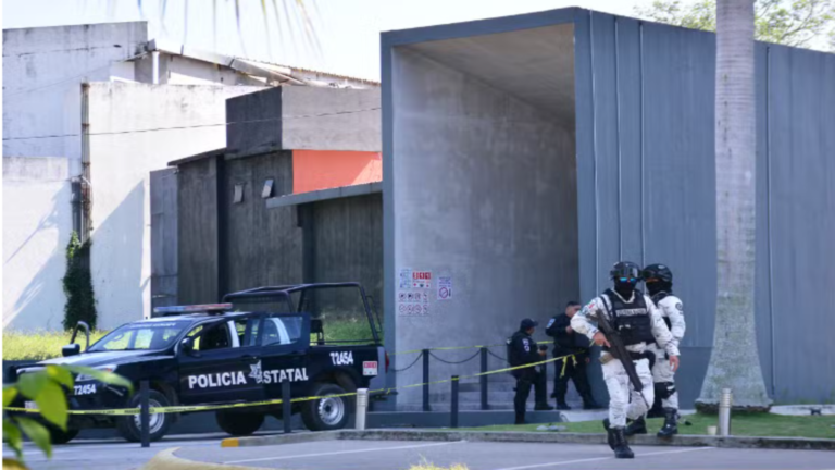 Gunmen Attack Bar in Tabasco Killing 6 and Injuring 5