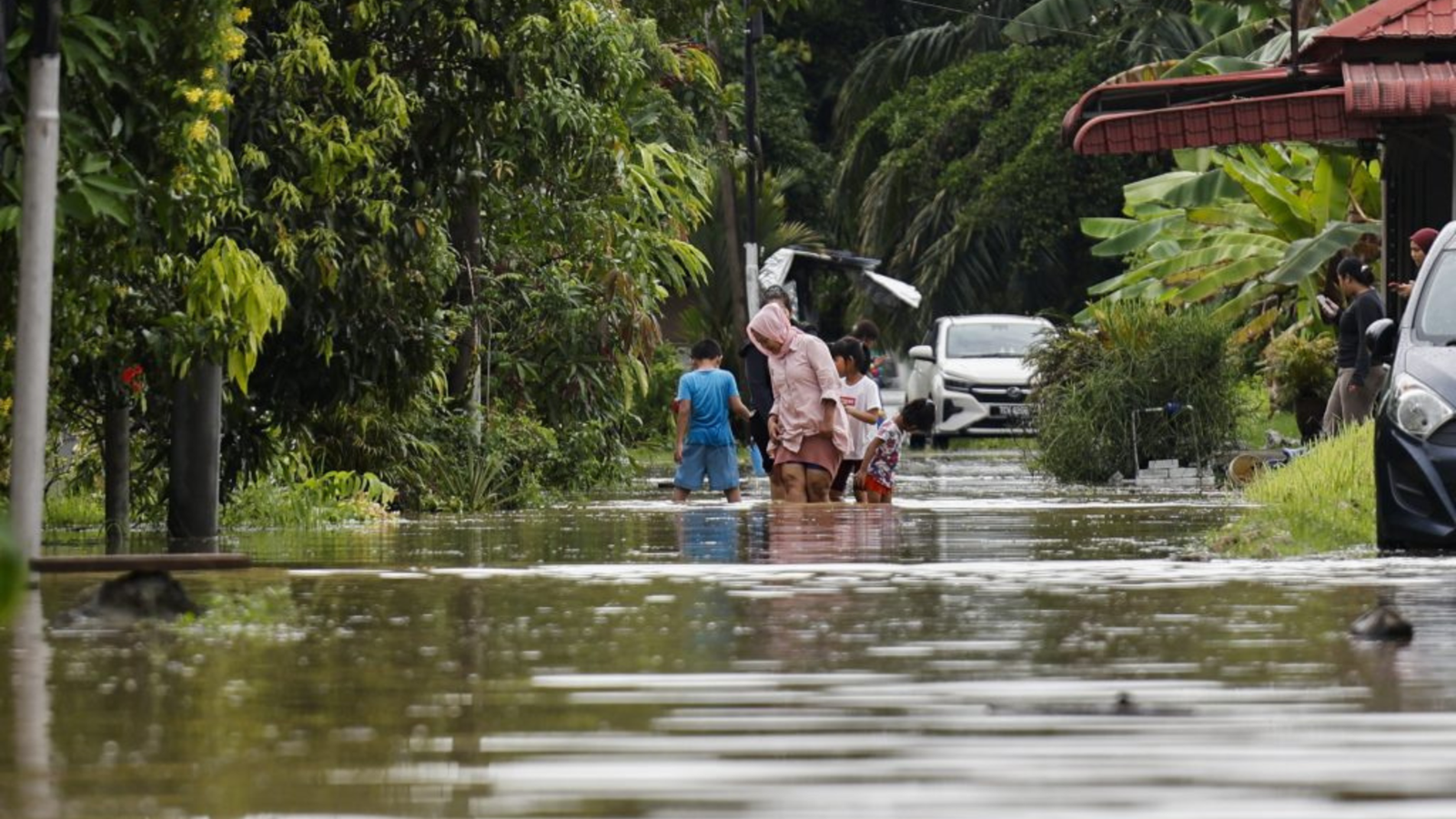 Kelantan and Terengganu Floods Escalate; Johor Remains Stable